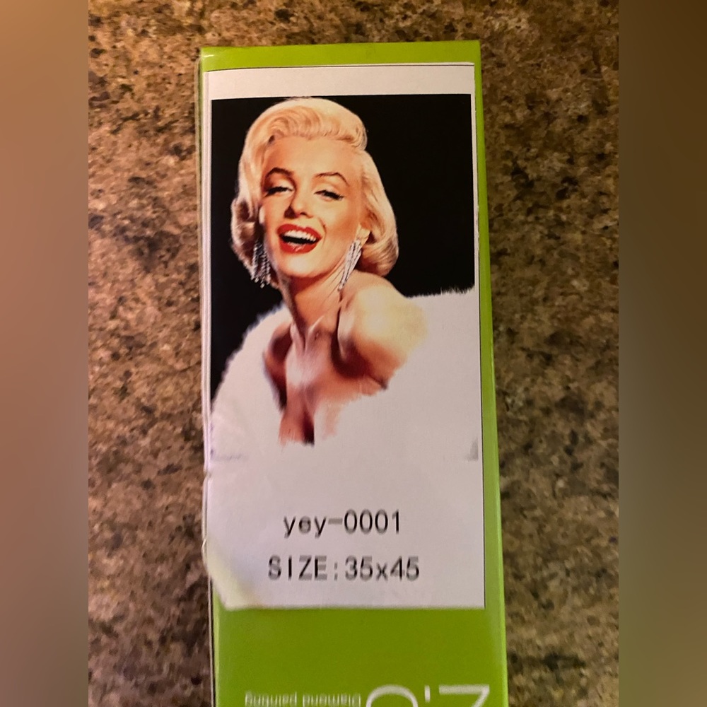 NEW! DIY Diamond painting - Marilyn Monroe